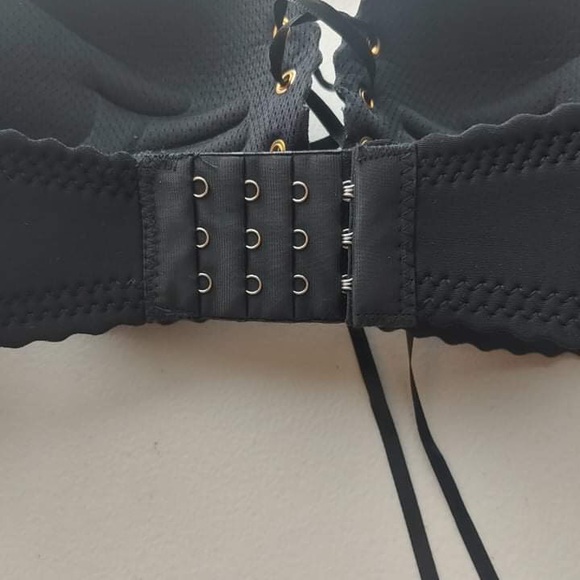 🔥🔥5 items for $25🔥 size small strapless bra - Picture 3 of 3